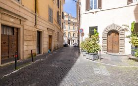 Vg Piazza Navona 5 Stelle Parlamento Room